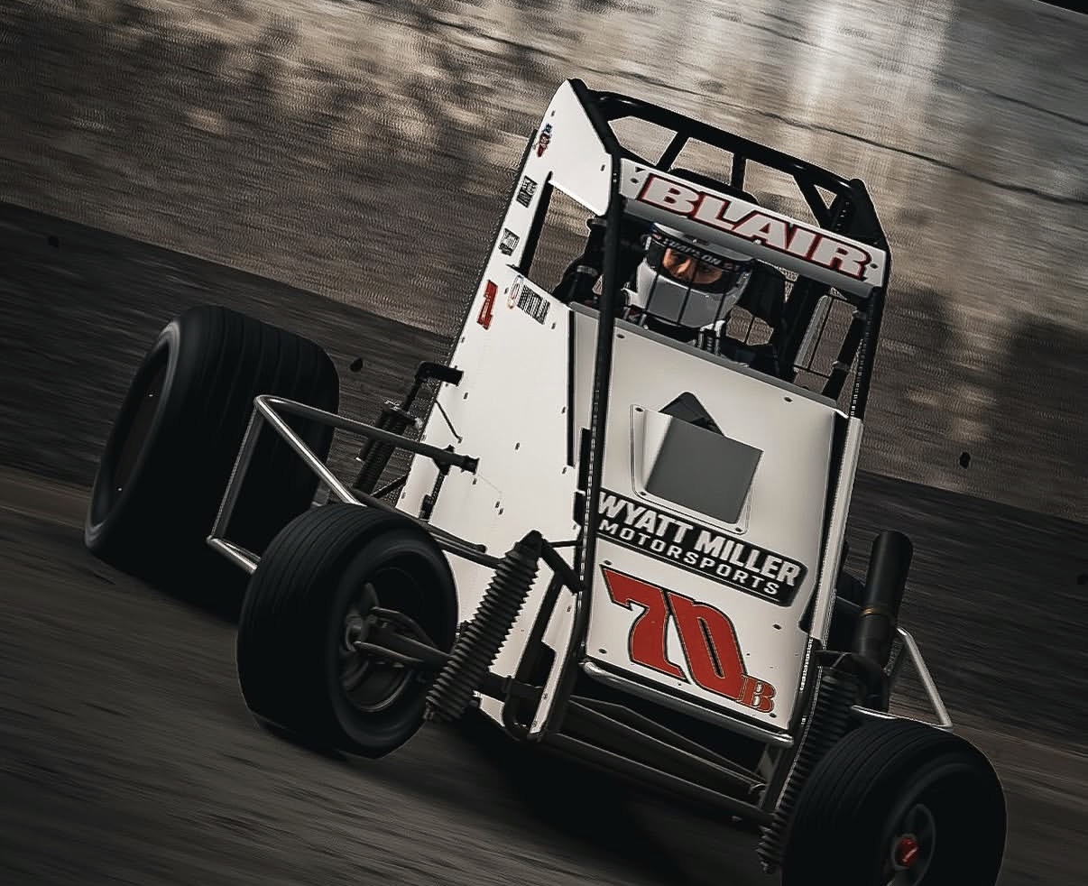 Wyatt Blair's #70B midget on dirt